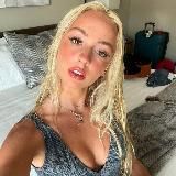 𝓞𝓷𝓵𝔂 𝓕𝓪𝓷𝓼 𝓛𝓮𝓪𝓴𝓲𝓷𝓰 𝓗𝓤𝓑