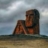 ДЕВУШКА С РУЖЬЕМ