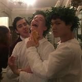 переводы young royals