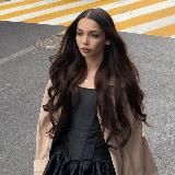 Эсмонс и то, что за кадром