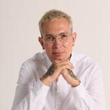 Косметолог Юрий Мезенцев