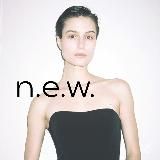 NEW EXTRAORDINARY WOMEN