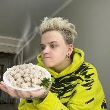 Ярик кушает пельмень🥟