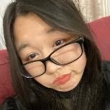 азиатка с веснушками🐸