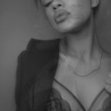 𝒄𝒉𝑒𝑟𝑟𝑦𝒃𝑙𝑜́𝑠𝑠𝑜𝑚