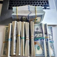 Денис Аврамов💴