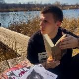 Книжковий світ Персика