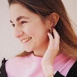 Лебедева подумала..