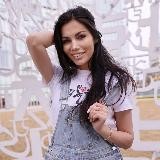 Лола в Корее