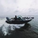 ЖИВУ В ЛОДКЕ