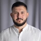 Привет, я Эльвис