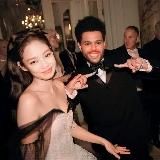 a̲ ̲fl̲i̲ğh̲t̲ ̲f̲or̲ ̲t̲h̲e̲ ̲f̲all̲e̲n̲ :🧟♀