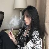 кровавые следы.