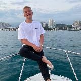 тичер.