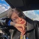 ale Ksandra не умолкает