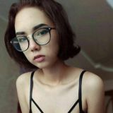 КАТЯ ДРОЧИТ