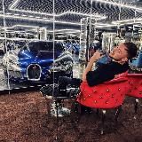 Dmitry R. раздаёт