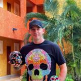 Дизайнер Александр Титков Chat