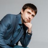Артем Черепанов снимает...