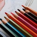 Коробка с карандашами