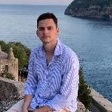 Чариков печатает..