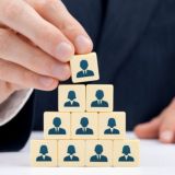 Уволить нельзя назначить. Запятые в приказах чиновников