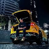 Дмитрий Раздаёт