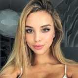 Чepнaя Шaпoчкa