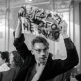 любовь пахнет нашатырём