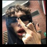 все песни вышел покурить