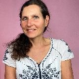 Silvia Suryodaya Grupp Offiziell