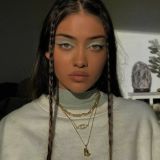 — 𝐒𝐇𝐄 𝐂𝐇𝐀𝐓 ::🌿