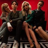 Девушки с Макаровым