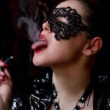 👸🏻 Queen Tiramisuka🧎🏻FemDom