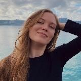 я Арина, вдохновляю на брендинг!✨