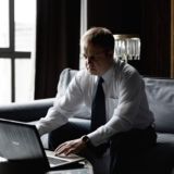 Комментарии и общение с Денисом