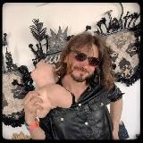 Художник Евгений Бутенко