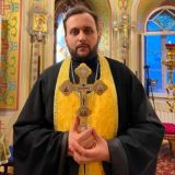 Добрый батюшка🥰