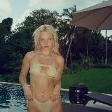 dasha печатает..