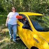 Белая молния и желтое ведро такси