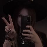 Басни луны над туманной долиной.