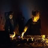 девушки* и провода