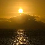 немного солнца в холодной воде.