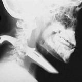 нож на кармане