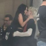 лицо в слезах