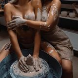 Две подружки