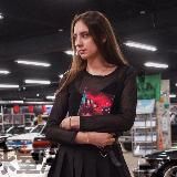 Даша и книжные полки 📚