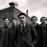 Группа товарищей