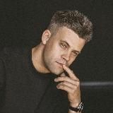 Макс ведёт за рамки мышления