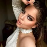 Сара делает красиво .